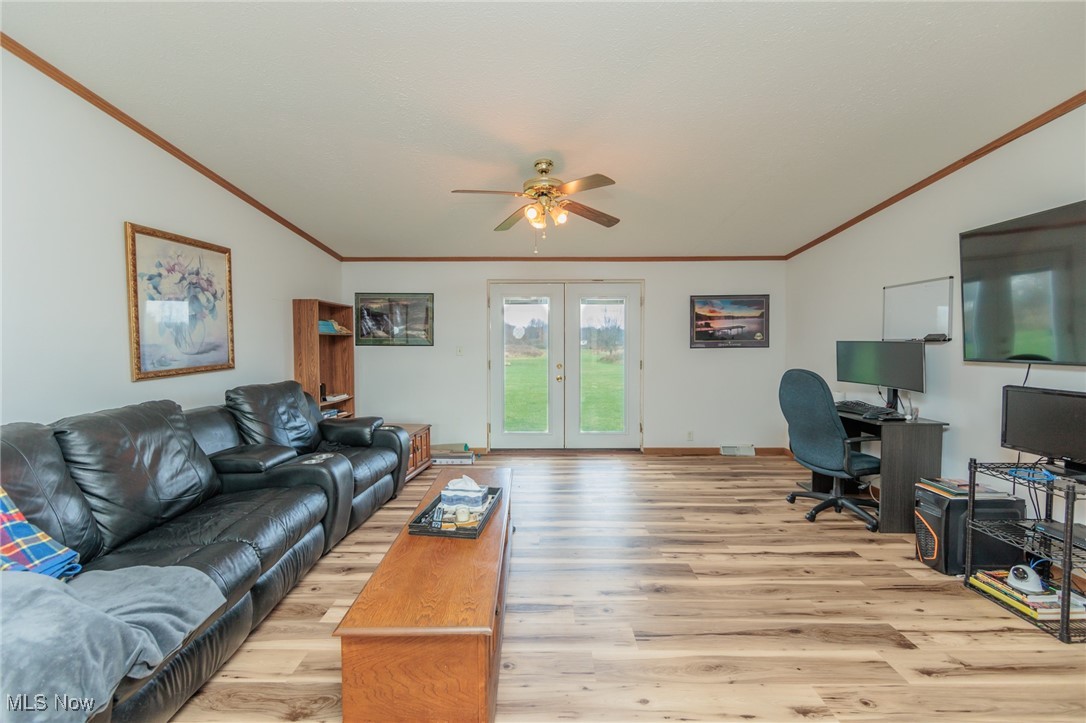 7577 Center Road