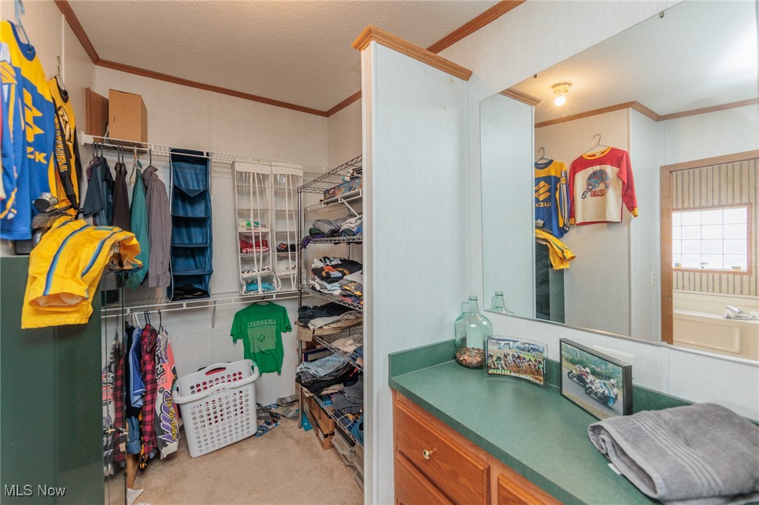 7577 Center Road