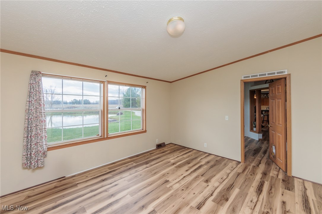 7577 Center Road