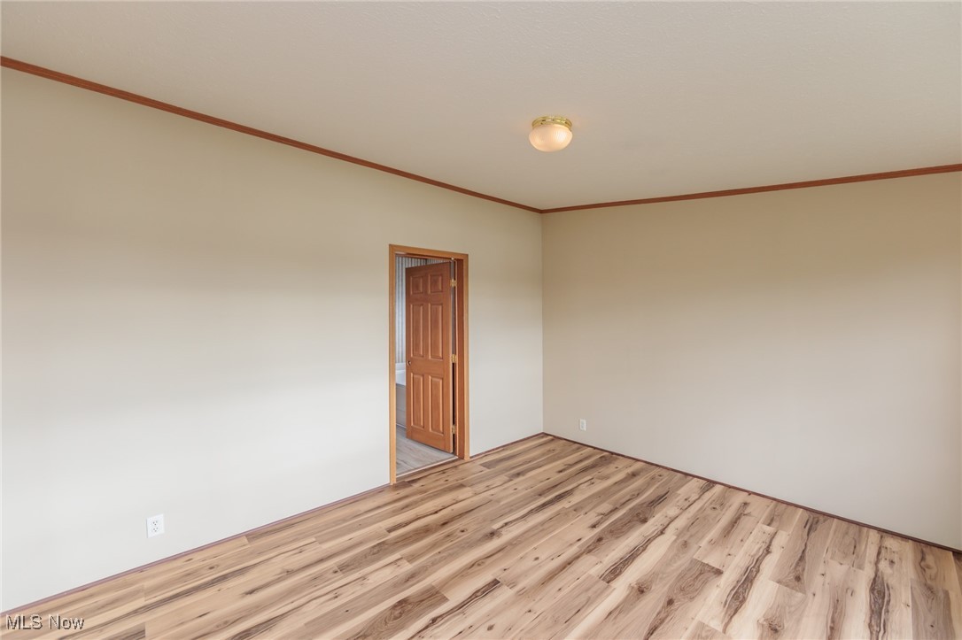 7577 Center Road