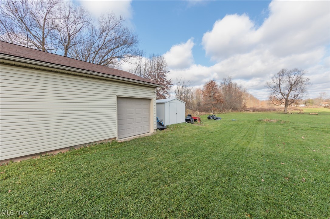 7577 Center Road