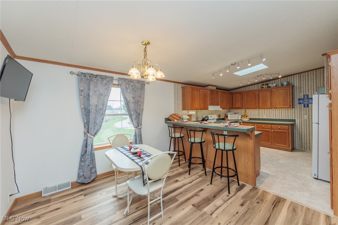 7577 Center Road