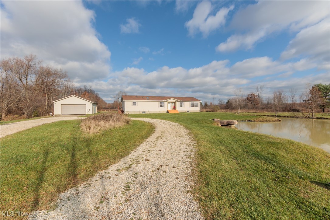 7577 Center Road