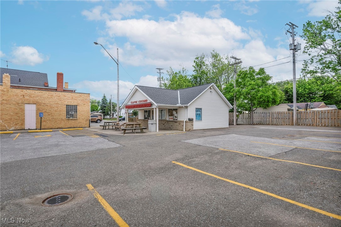 499 E 260 Street