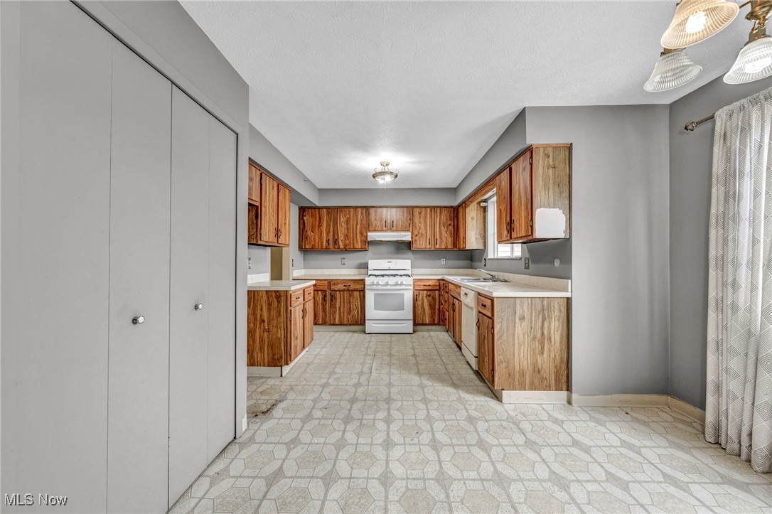 121 Greenbriar Court