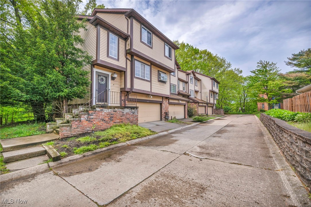 121 Greenbriar Court