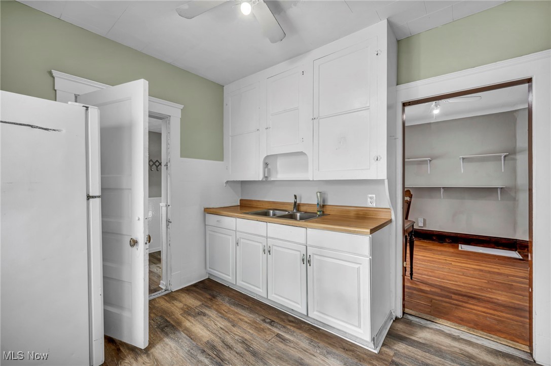2114 W 85th Street
