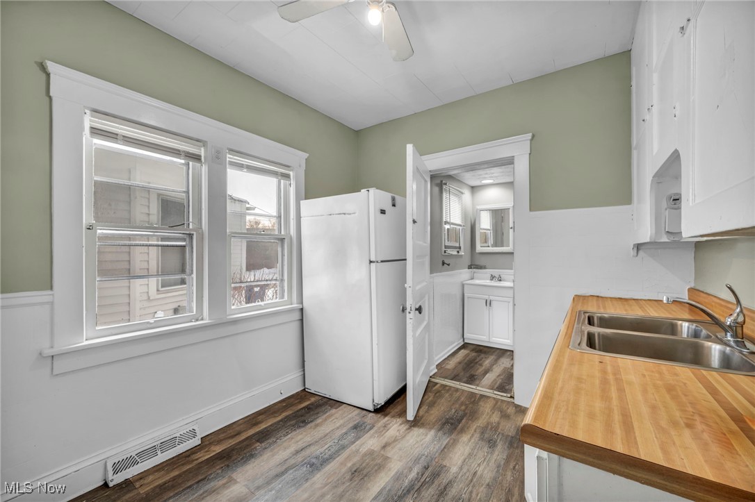 2114 W 85th Street