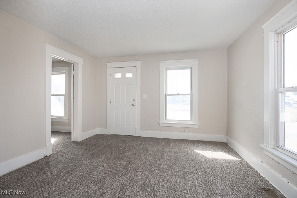 1052 W 17th Street