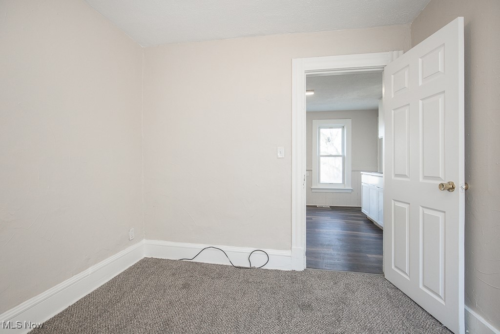 1052 W 17th Street