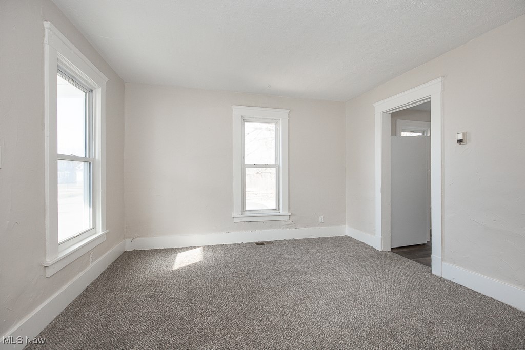 1052 W 17th Street