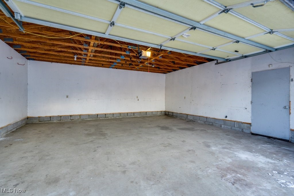 2613 Lexington Avenue