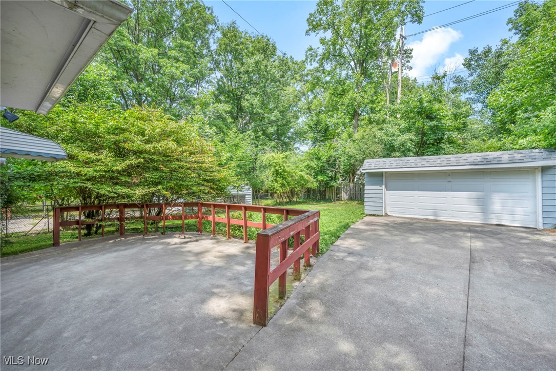 1009 Renfield Road