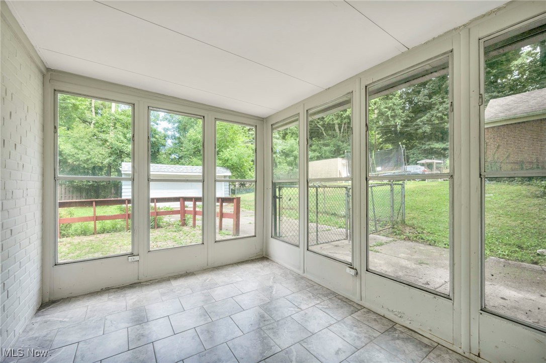 1009 Renfield Road