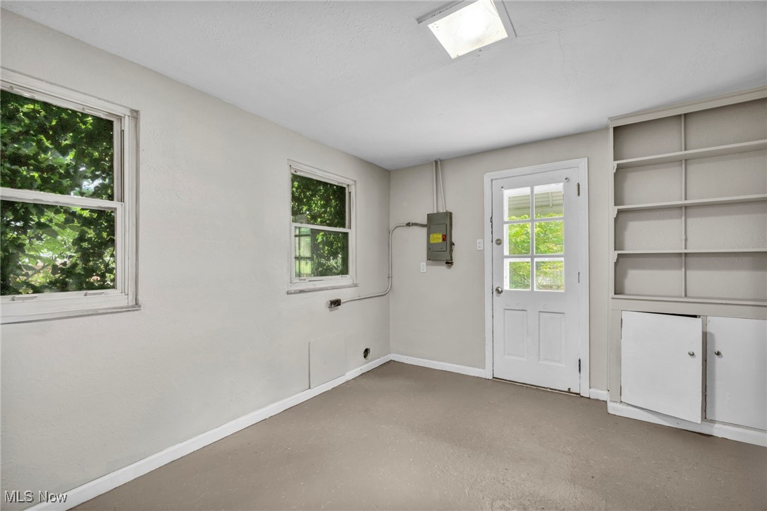 1009 Renfield Road