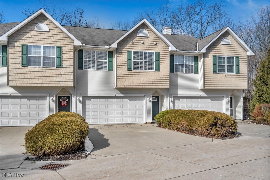 27 Elm Creek Way
