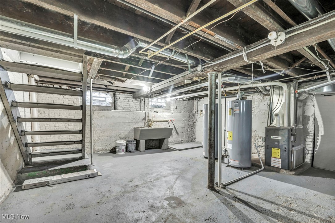 1079 E 68th Street