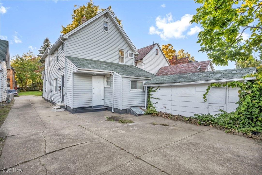 1079 E 68th Street