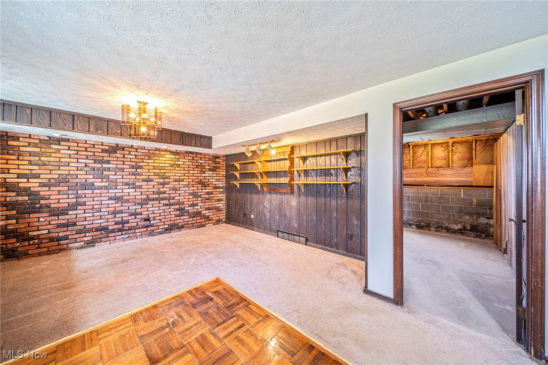 304 Hawk Ridge Drive