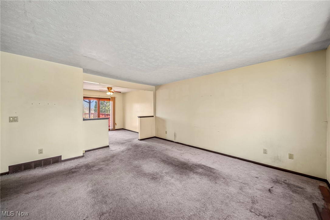 304 Hawk Ridge Drive