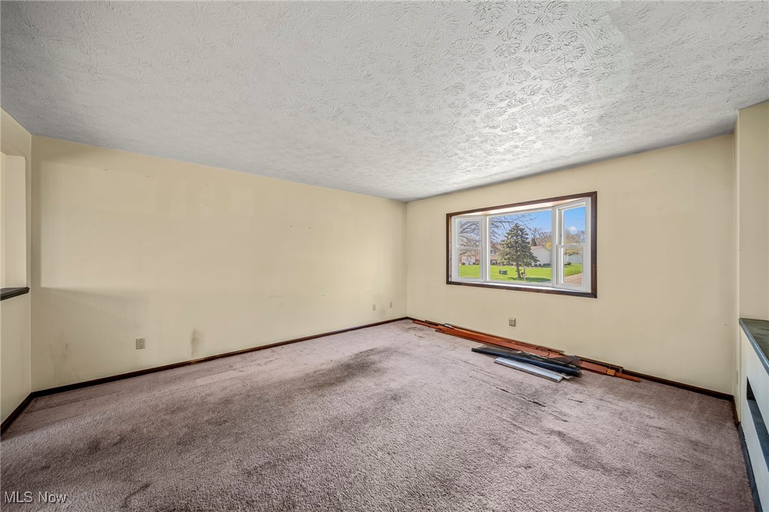 304 Hawk Ridge Drive