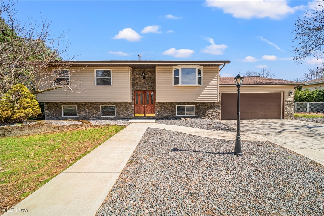 304 Hawk Ridge Drive