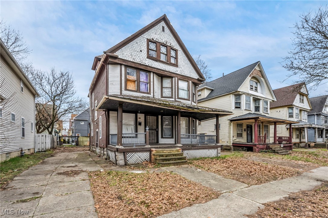 2215 E 81st Street