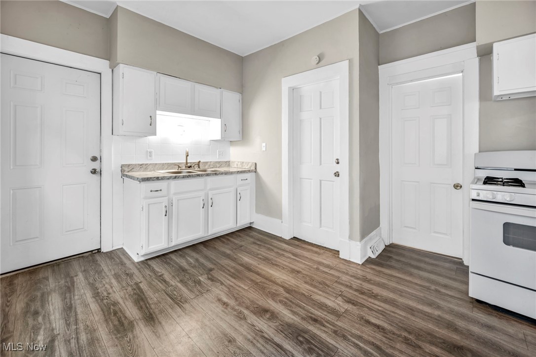 3598 W 50th Street