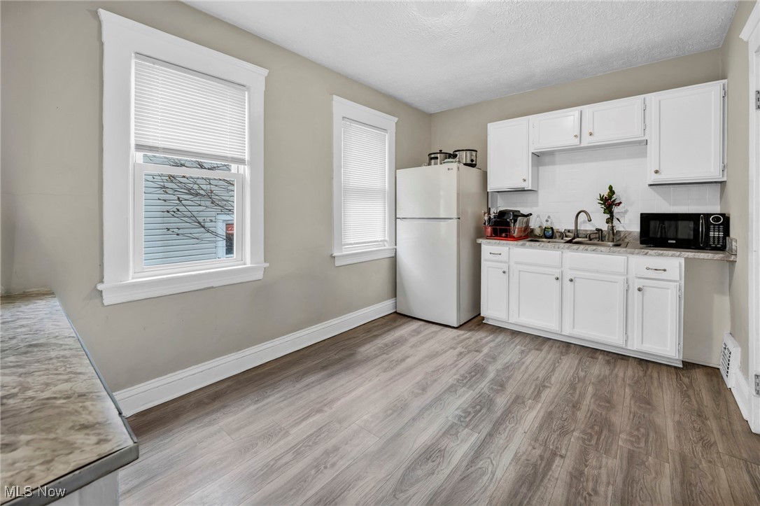 3598 W 50th Street