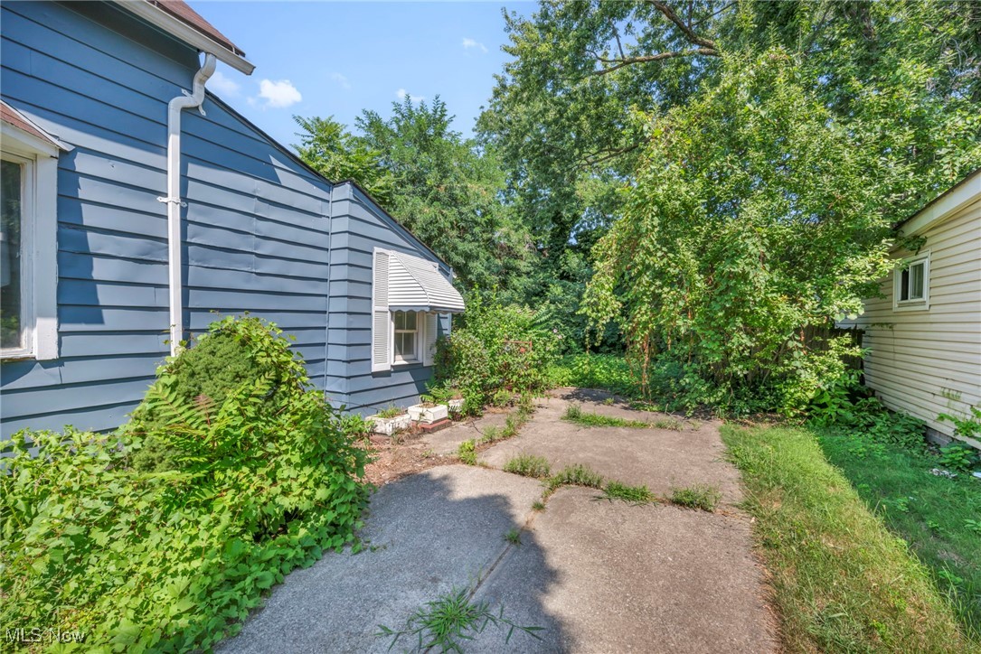 4137 E 59 th Street