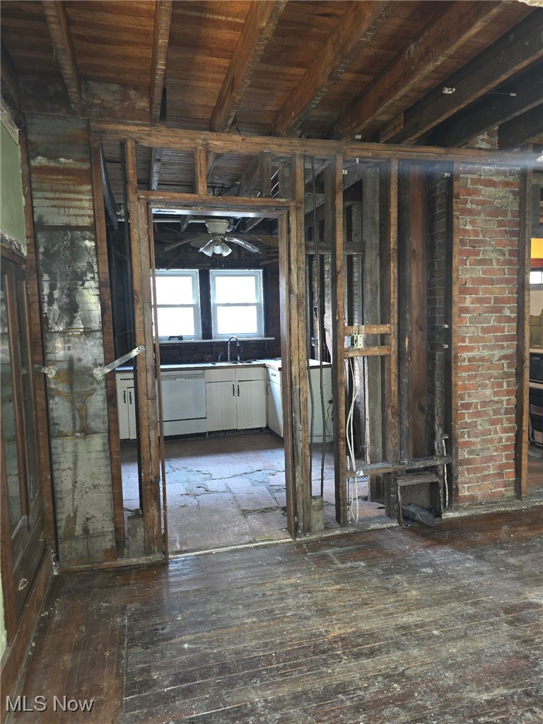 1119 W 11th Street