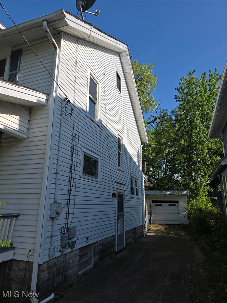 1119 W 11th Street