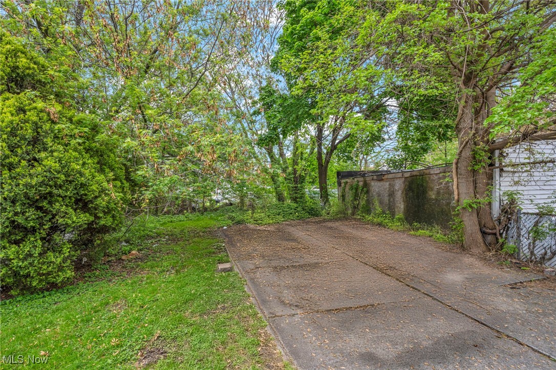 423 E 152nd Street