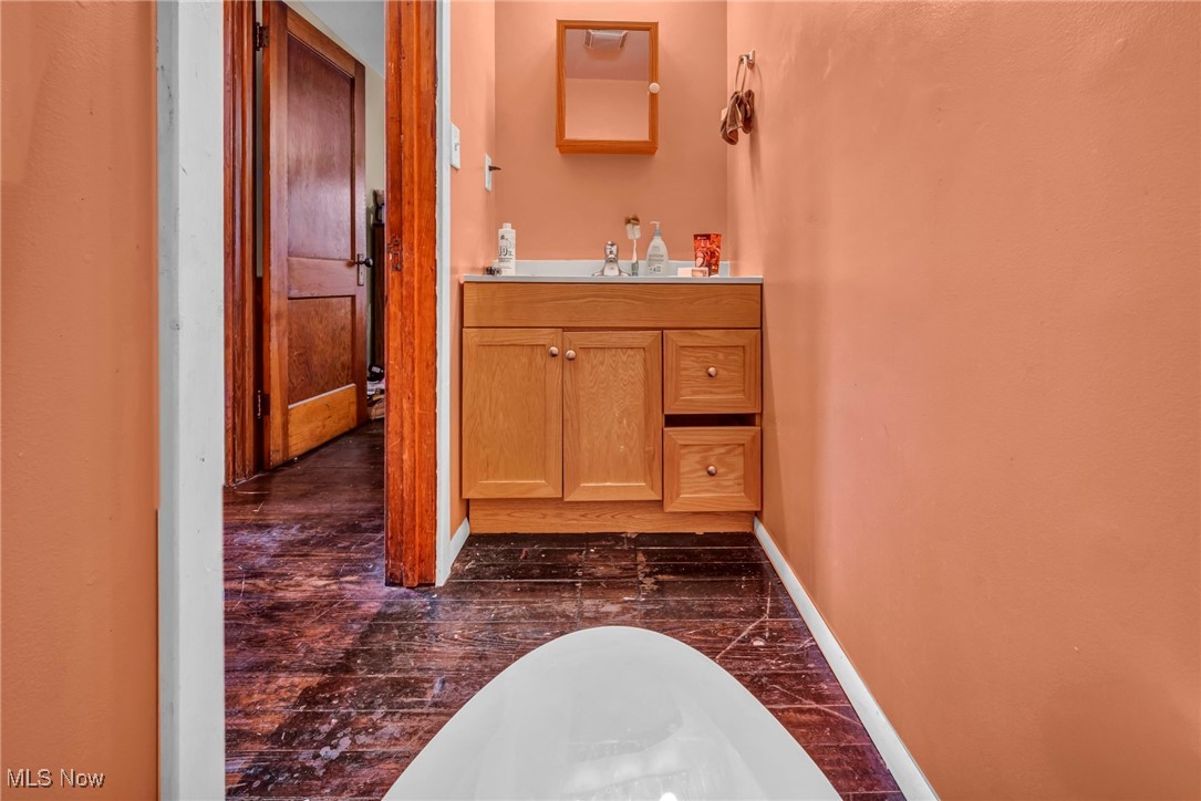 3707 W 140th Street