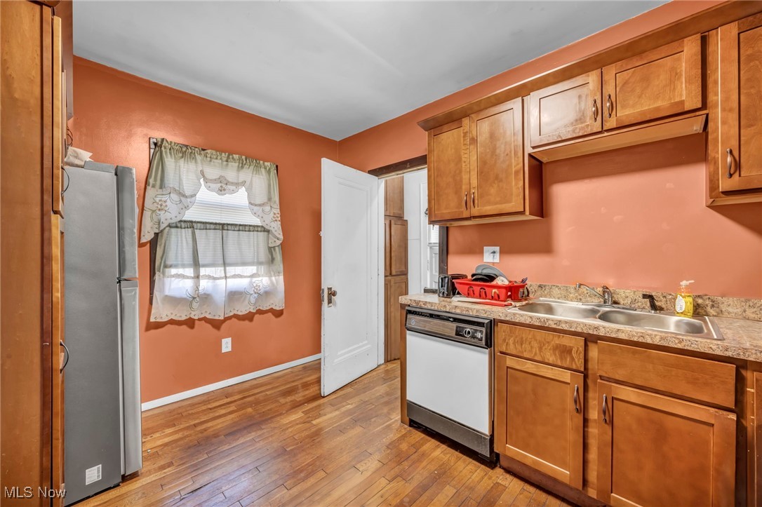 3707 W 140th Street