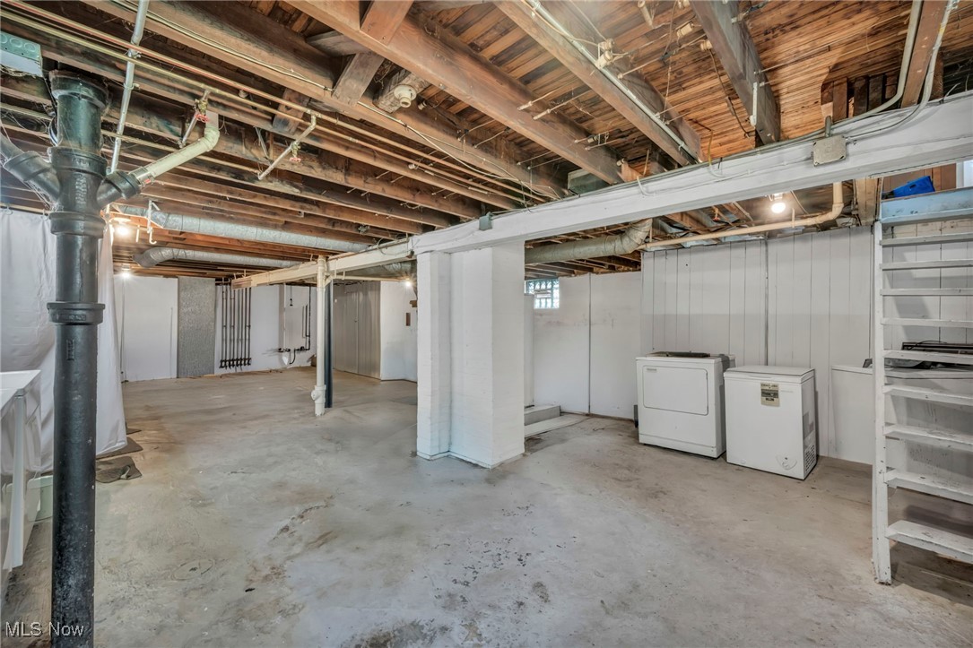 3707 W 140th Street