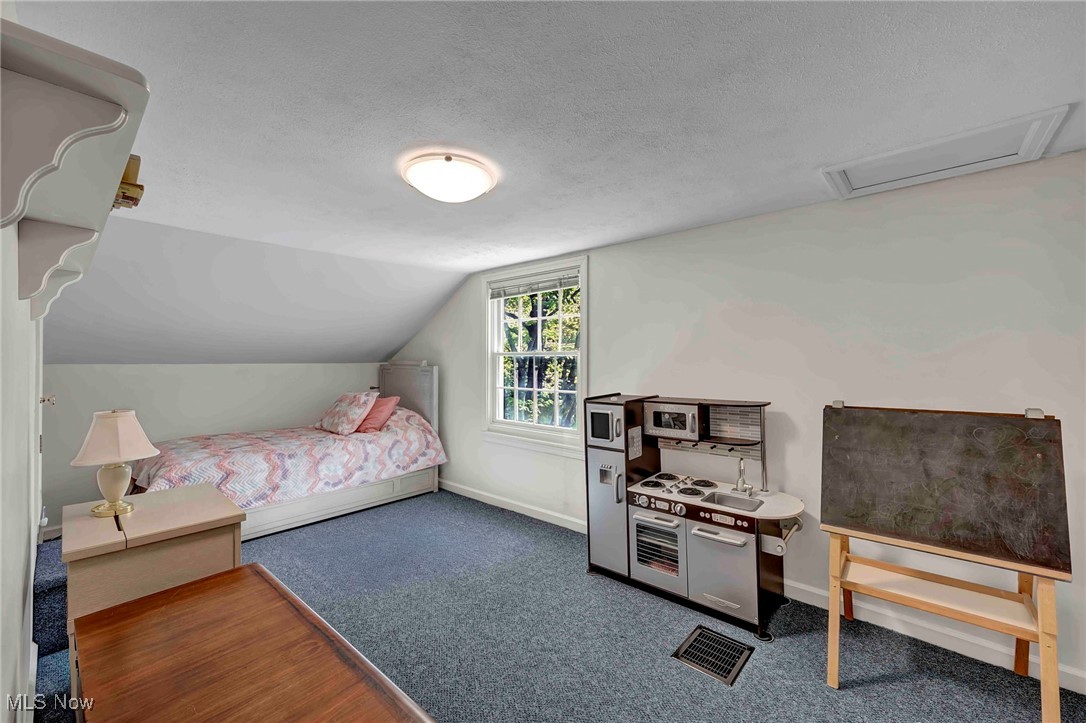 11483 Robson Road