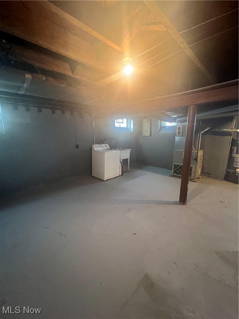1707 Catalpa Road