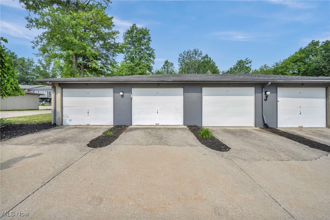 6225 Hidden Creek Creek 223