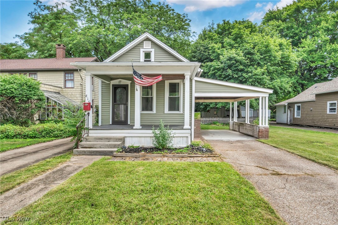 816 Perry Street