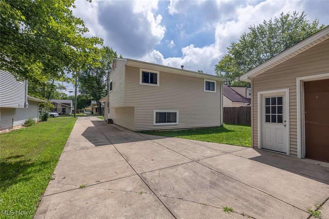 10310 Greenview Drive