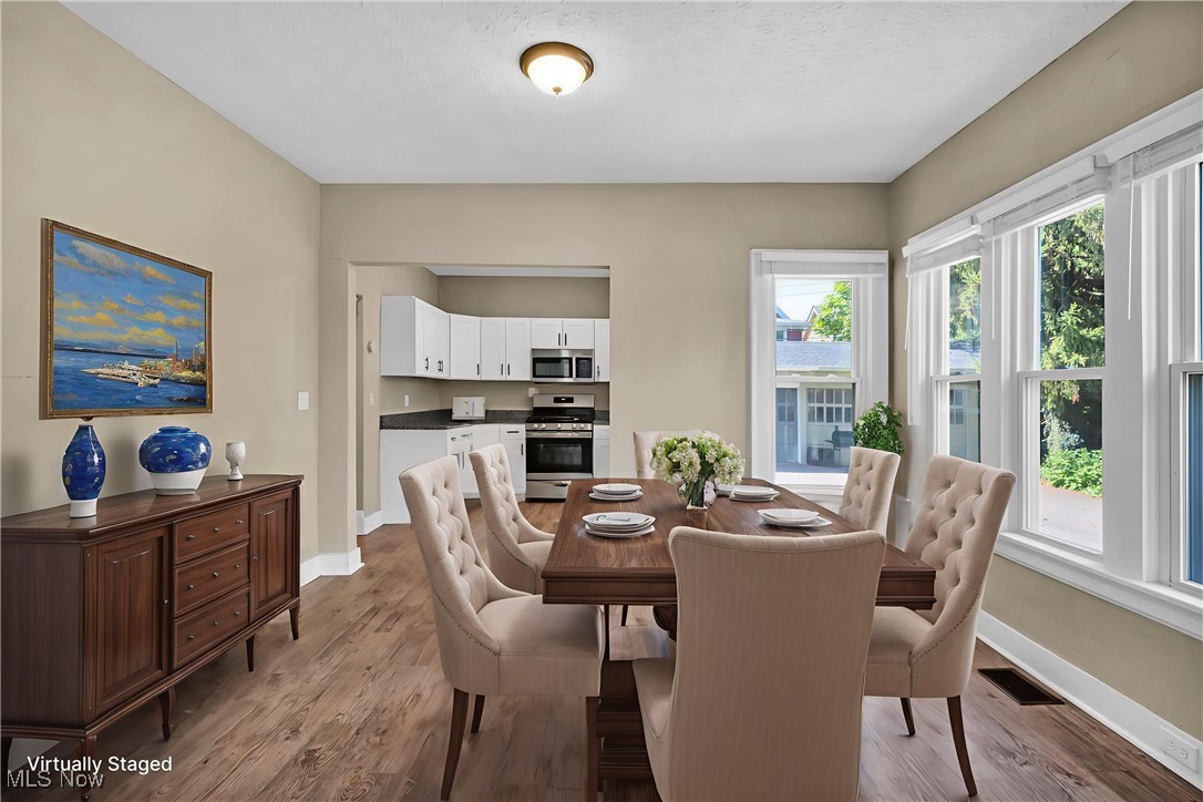 3312 Redwood Road