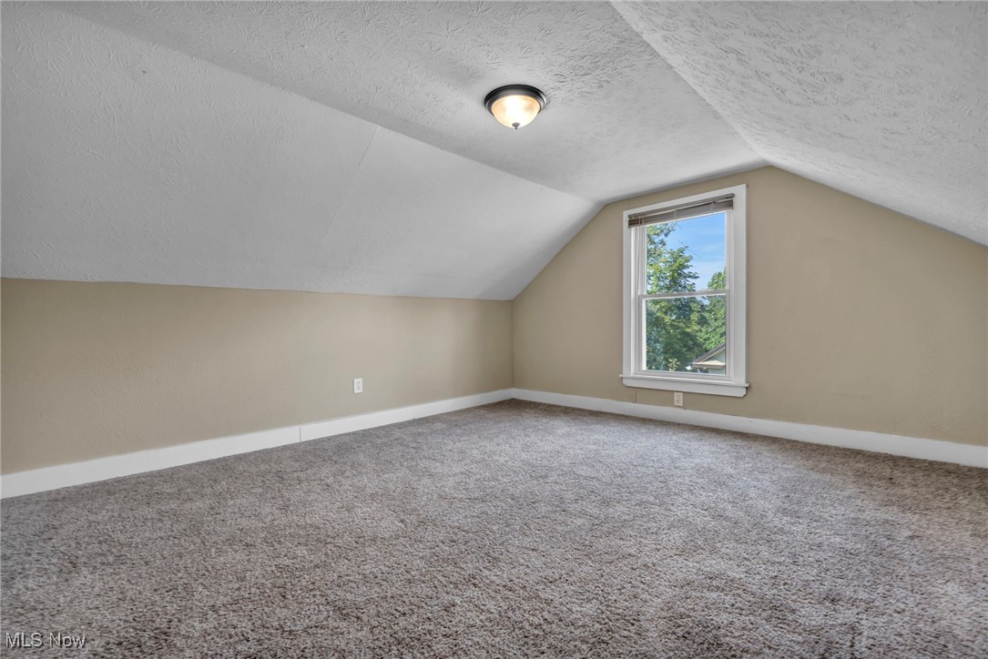 3312 Redwood Road