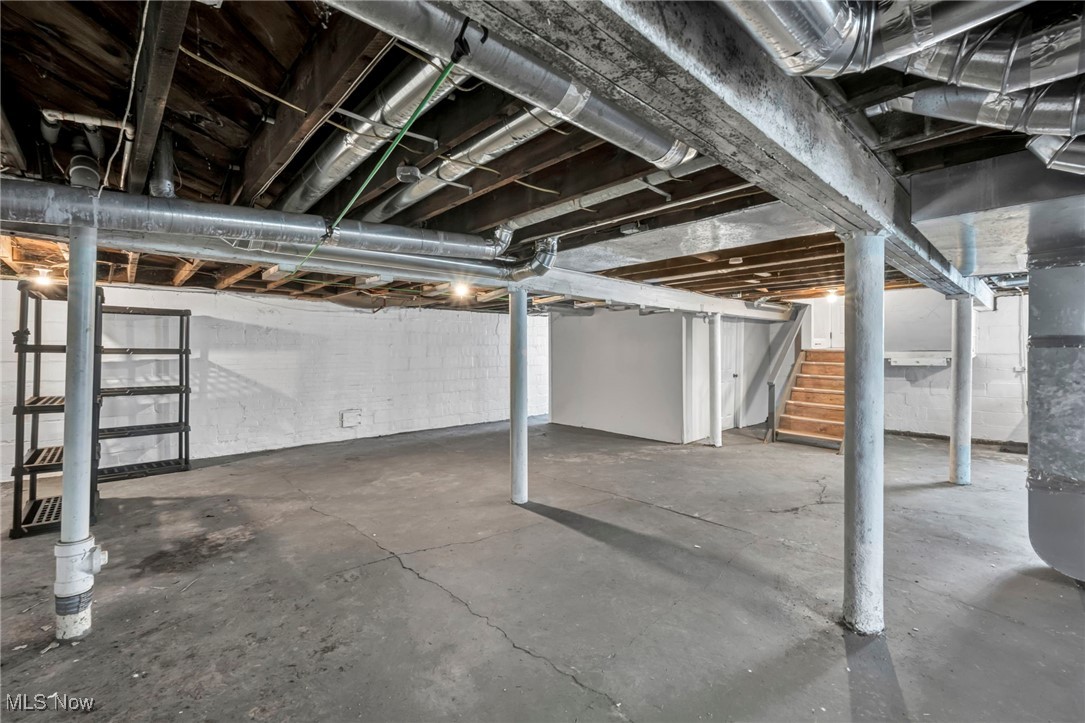 3312 Redwood Road