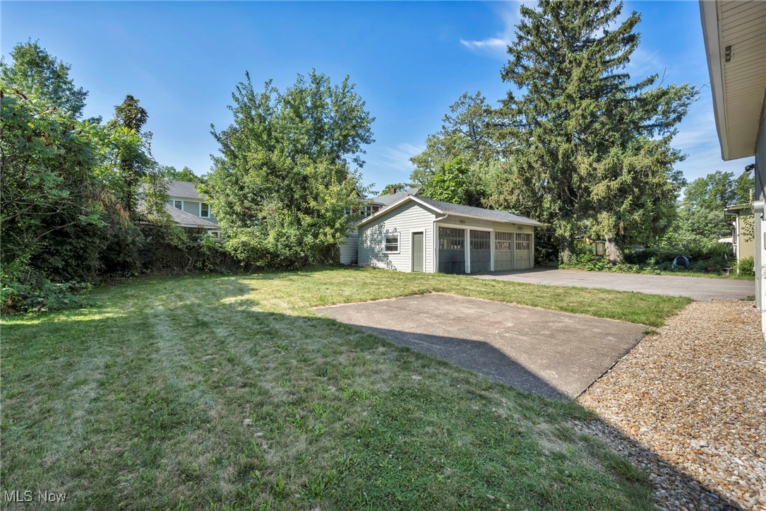 3312 Redwood Road