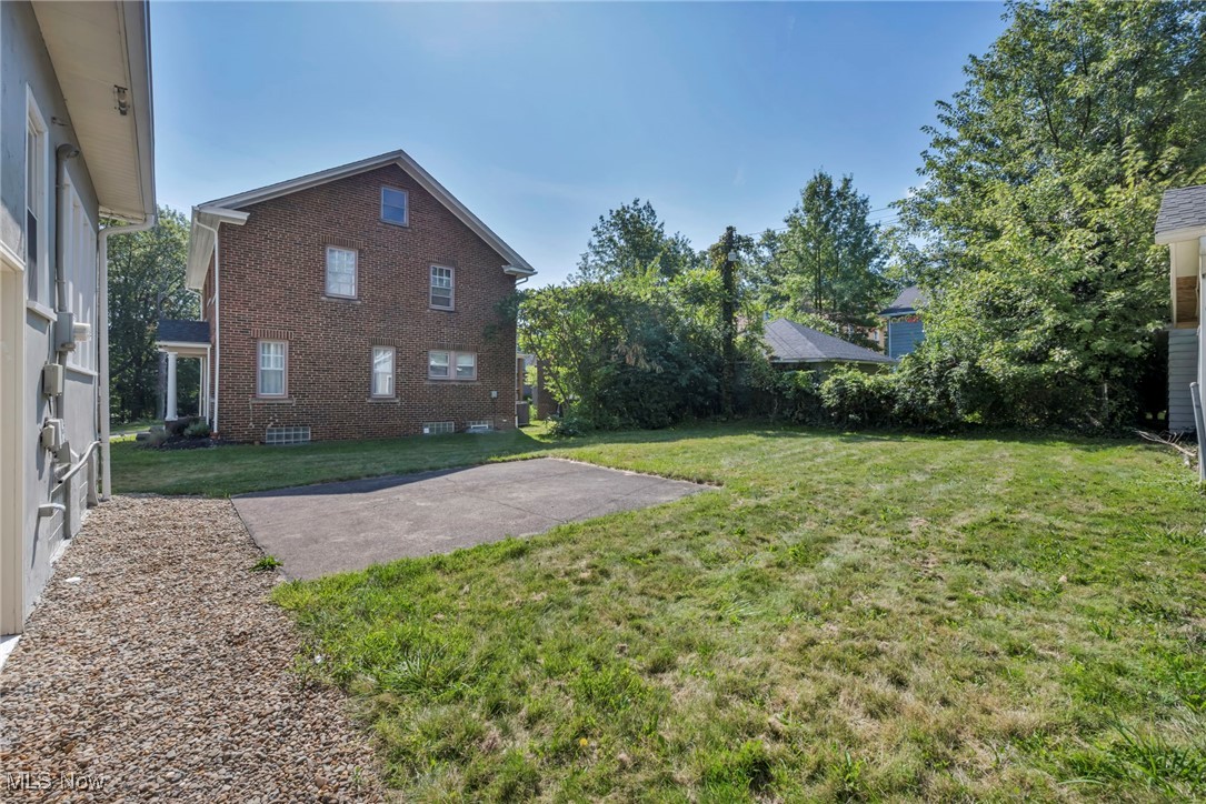 3312 Redwood Road