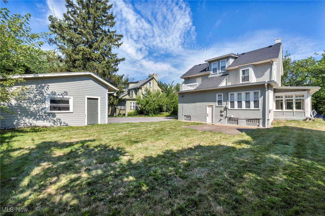 3312 Redwood Road