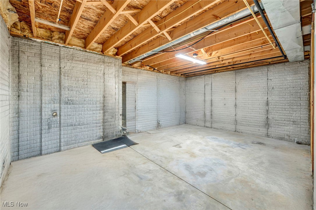 38484 Misty Meadow Trail