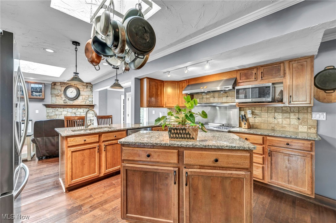 5659 Creekside Lane