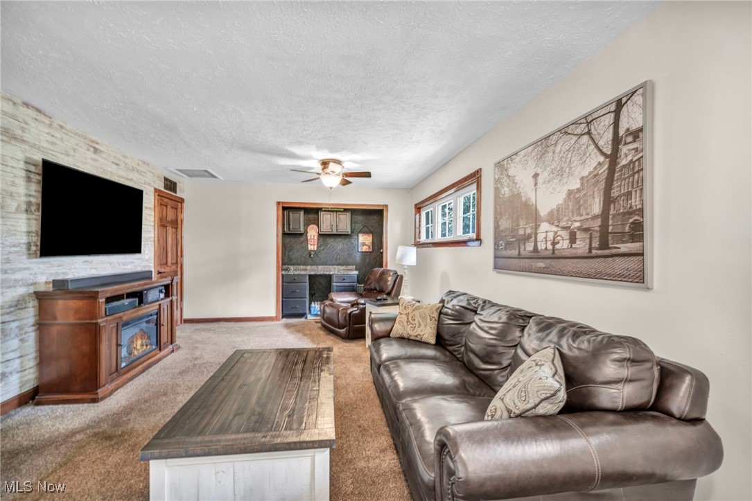 5659 Creekside Lane